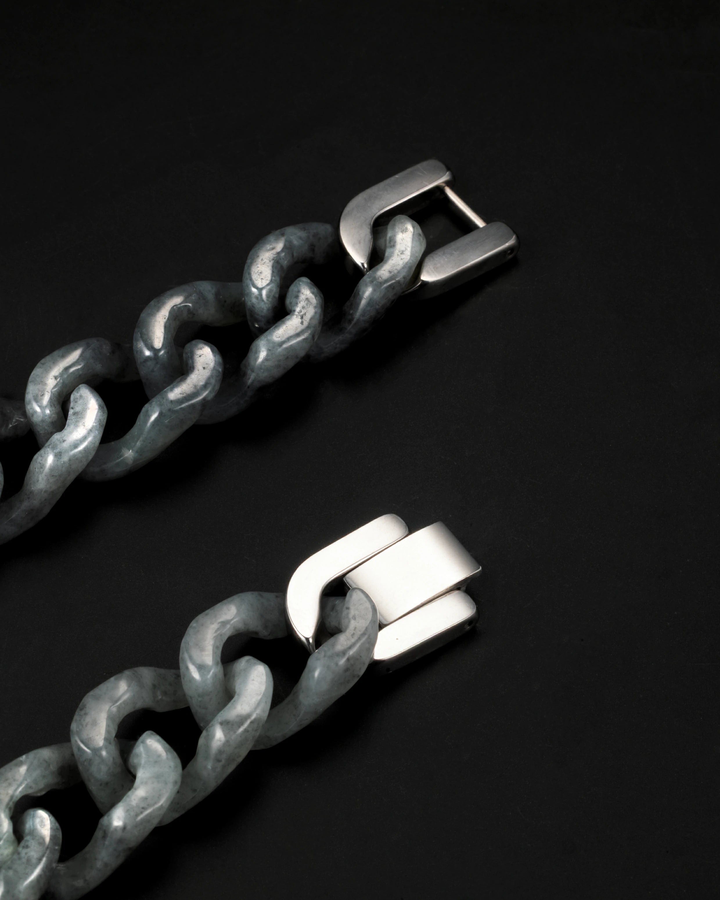 One Piece Cuban Chain In Grey Jade