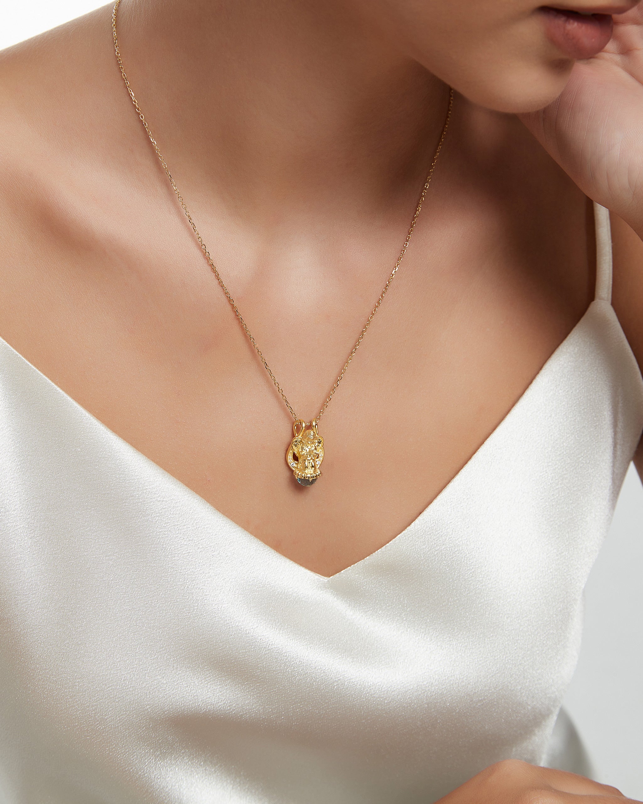 Lyre Angel Pendant Necklace With Amethyst