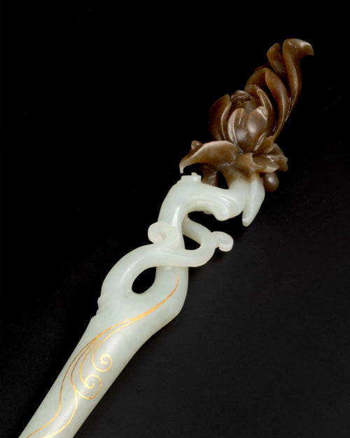 Blossom Twist Hairpin In Nephrite With Gold Inlay