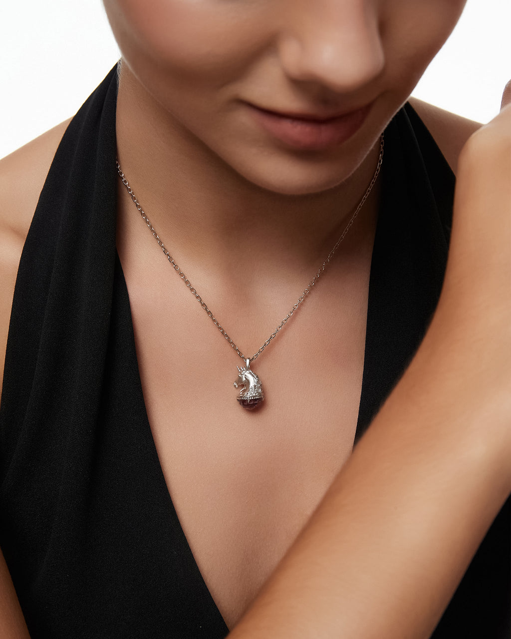 Monokeros Pendant With Amethyst