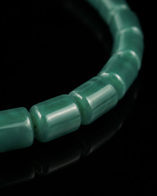 Classic Barrel Beads Bracelet In Green Guatemalan Jade