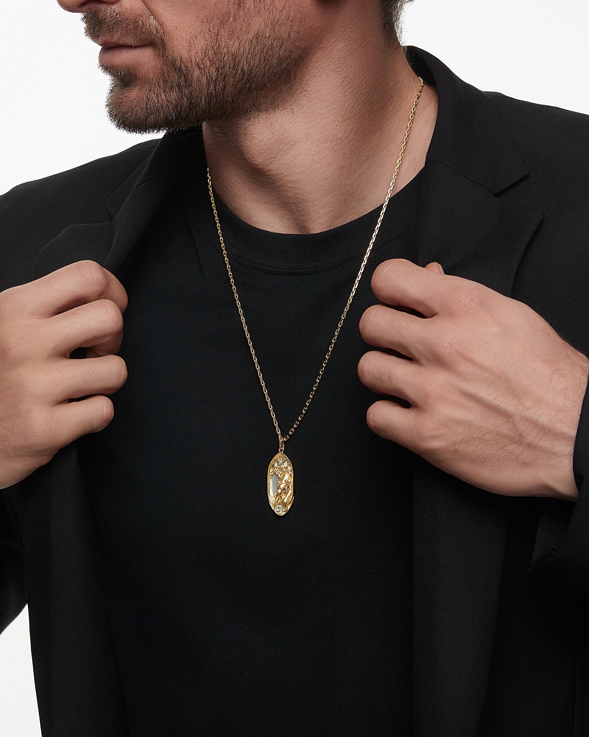 Dusk Guardian Neckalce With Black Nacre