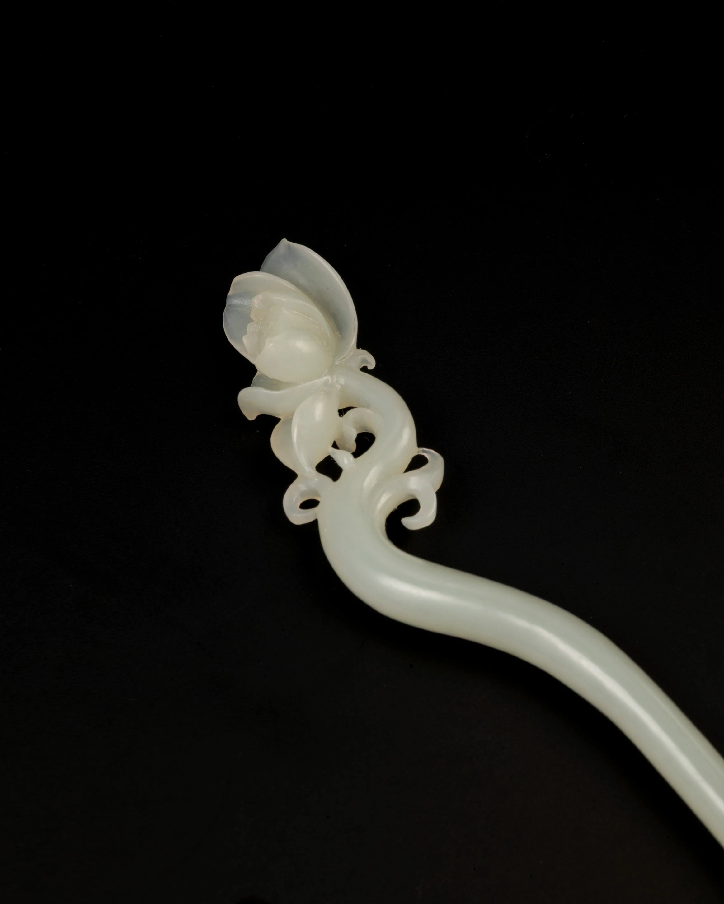 Lotus Sweep Hairpin In White Nephrite