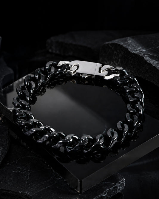 One Piece Carved Cuban Bracelet In Black Jade