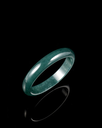 Classic Round Bangle In Jelly Guatemalan Jade