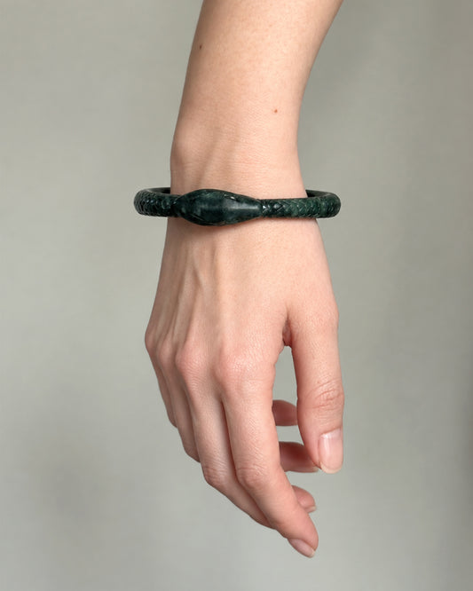 Bracciale Ouroboros in giada blu maya