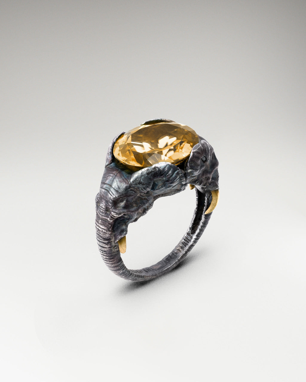 Elephant Guard Ring With Zirconia