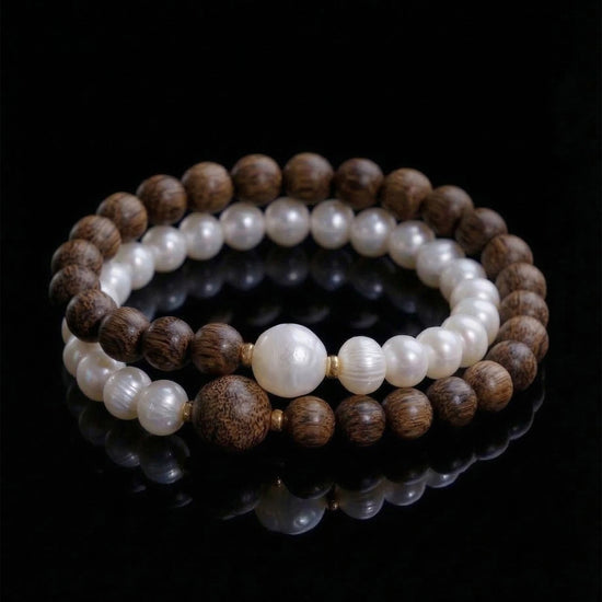 Echoing Strands Bracelet In Pearl And Agarwood - JadeChains